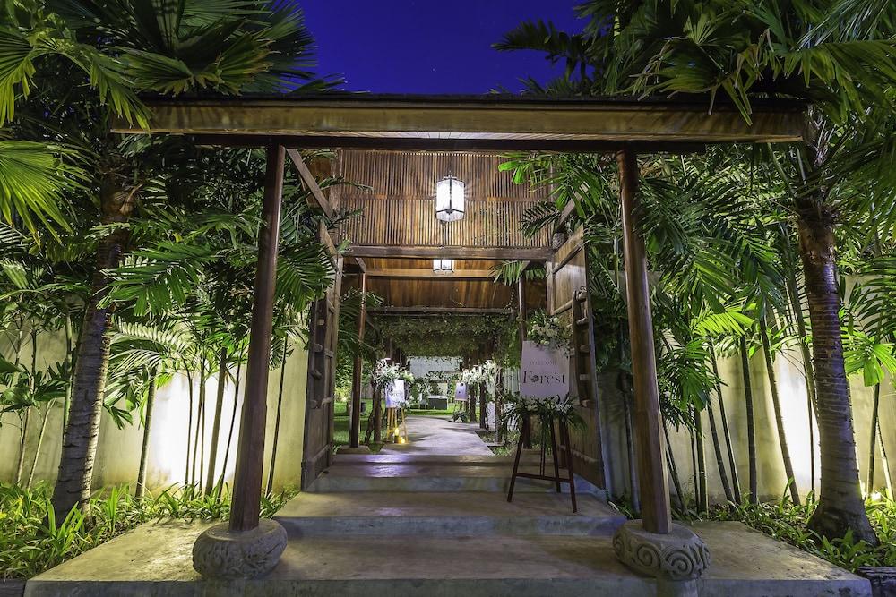 Into The Forest Resort Bangkok Exterior foto