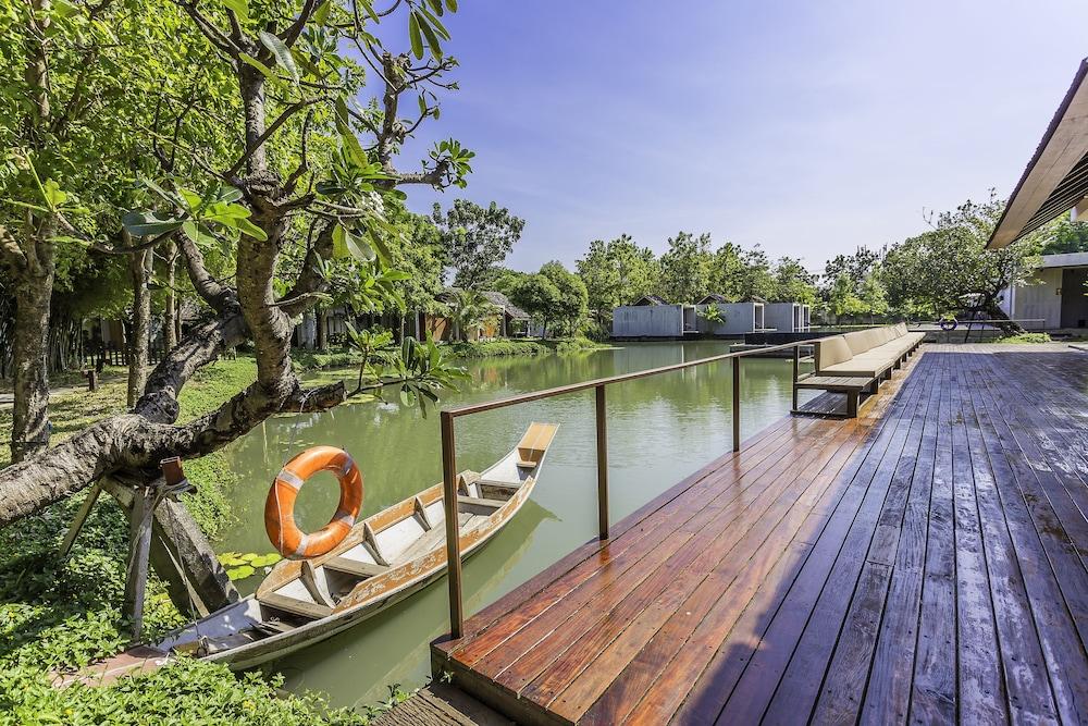 Into The Forest Resort Bangkok Exterior foto