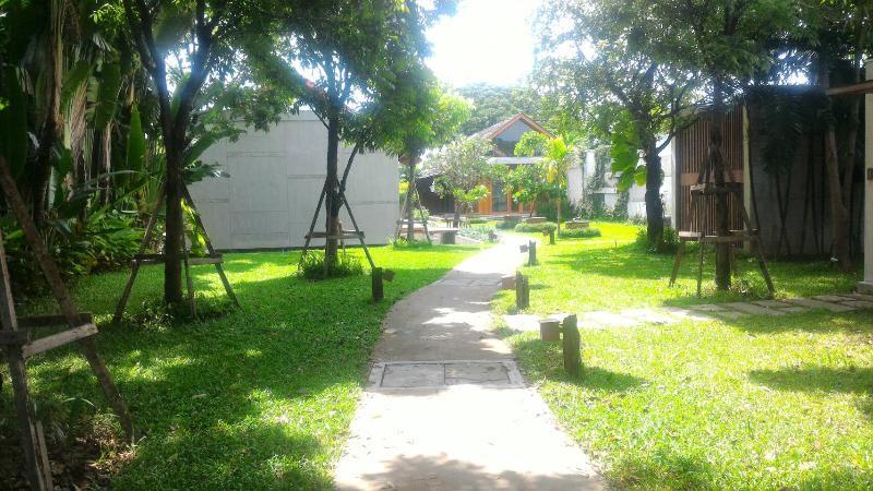 Into The Forest Resort Bangkok Exterior foto