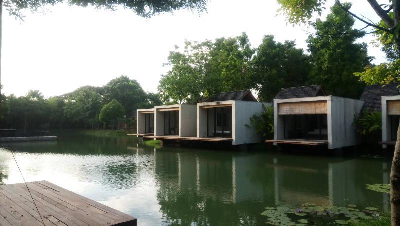 Into The Forest Resort Bangkok Exterior foto